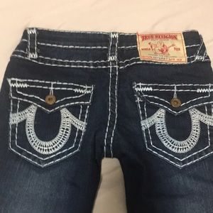True Religion size 25 like new dark jeans thick white stitching